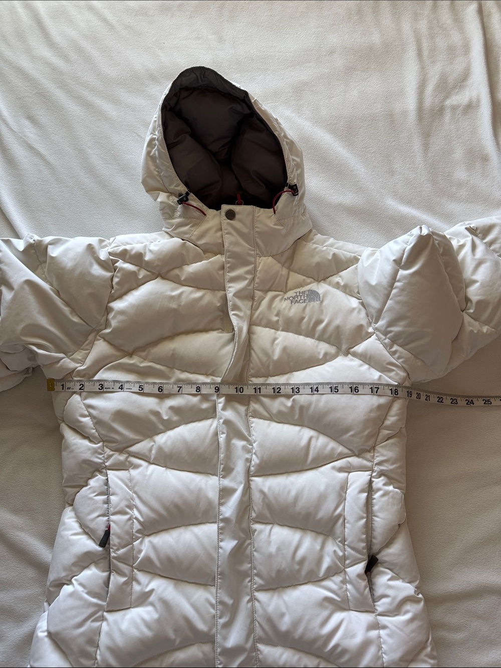 The North Face puffer coat - Picture 13 of 15